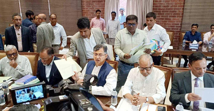 রাষ্ট্র পরিবর্তনের জন্য লড়াই বিশ্বের ইতিহাসে বিরল: নজরুল ইসলাম